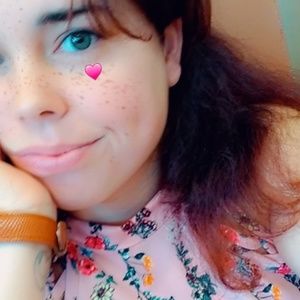 Meet your Posher, Krystalynn